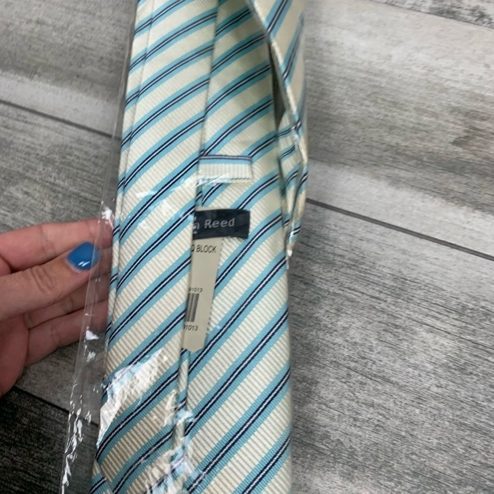 {Austin Reed} tie set - Picture 3 of 6